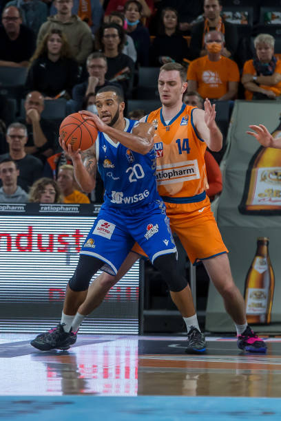 灯光落下 灯光落下